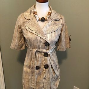 Coat with wood pattern by Ivy Jane